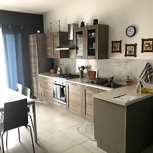 - 5 Mins From Airport Appartamento Luqa