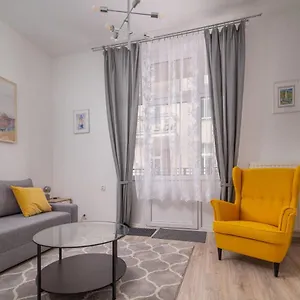 Mesa - Noclegisopot Apartament Sopot