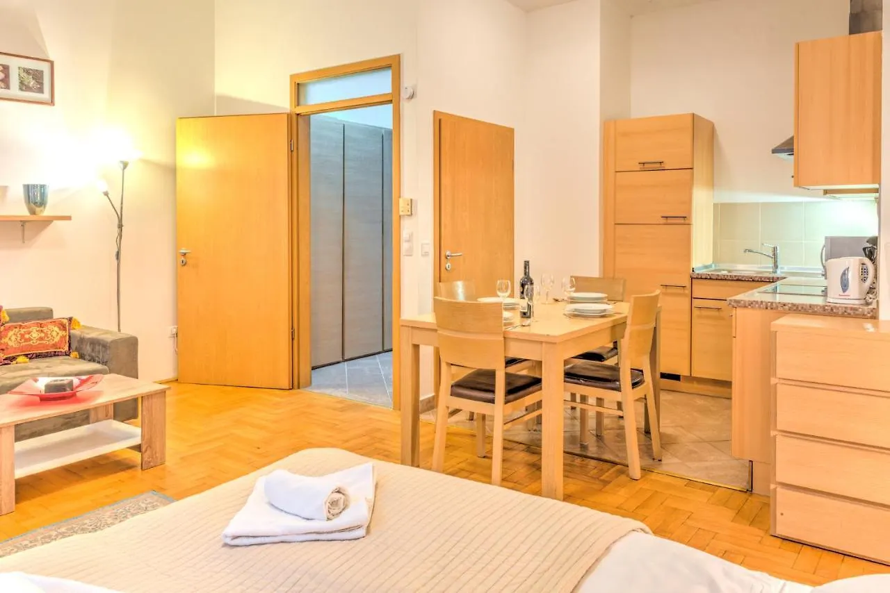 Central Capital Apartments Budapest 0*,
