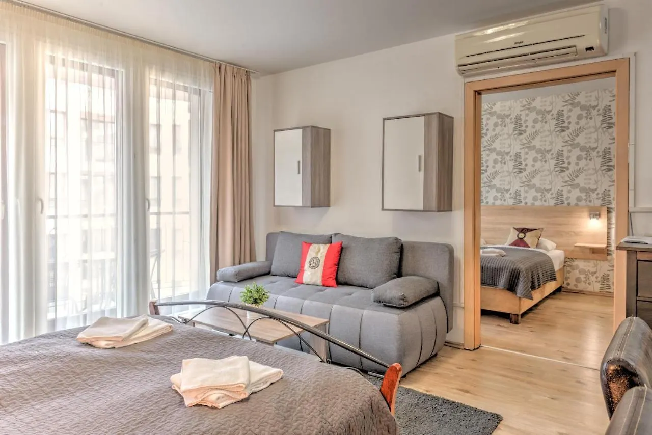 Central Capital Apartments Budapest 0*,  Ungheria