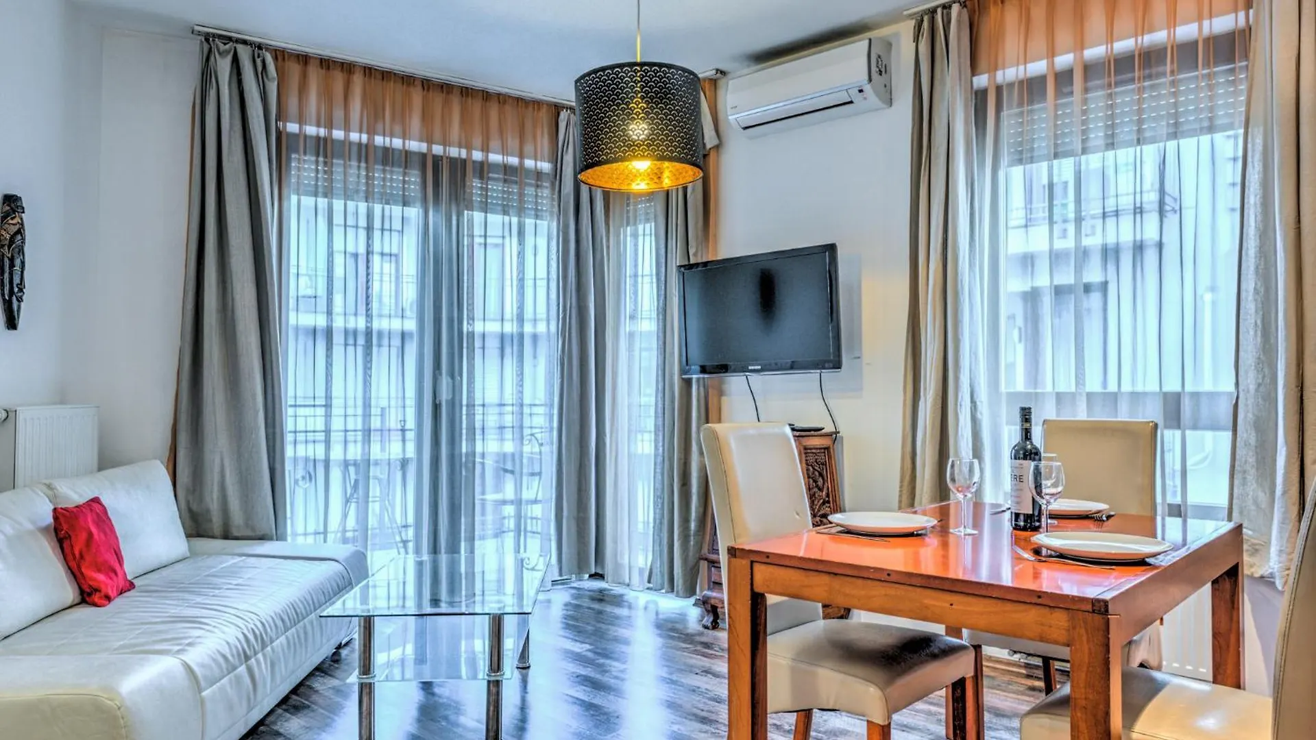 Central Capital Apartments Budapest 0*,  Ungheria